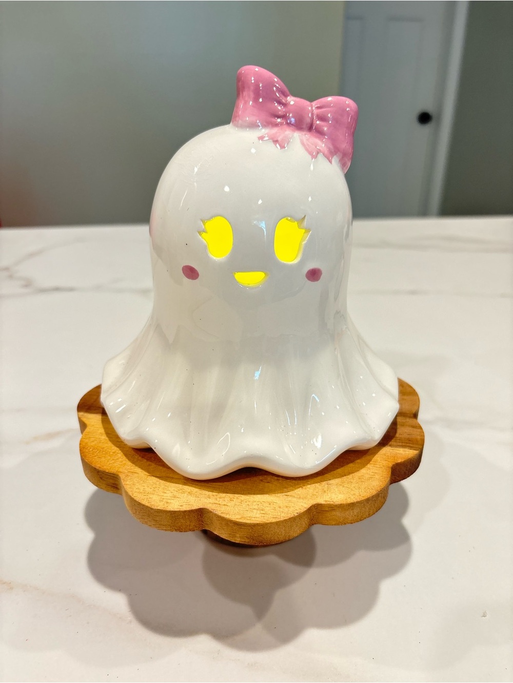 New White Ceramic girl ghost with pink bow